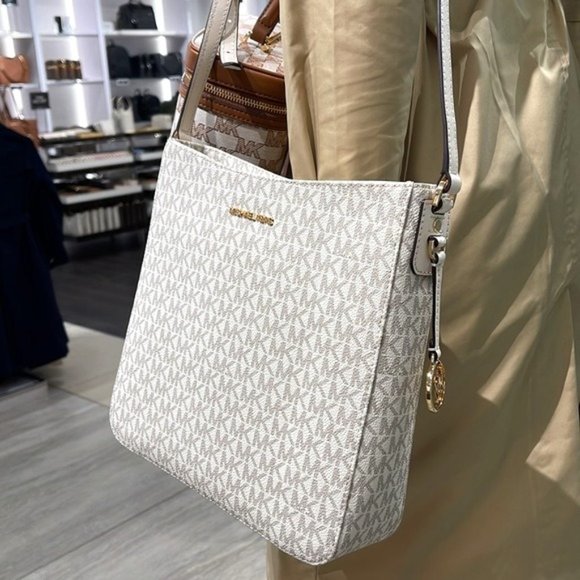 Michael Kors Jet Set Travel Large Messenger Crossbody Bag Light Cream Multi - Picture 2 of 16